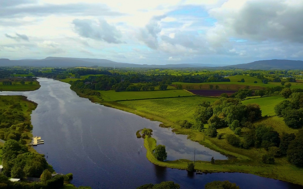 Killyhevlin Lakeside Hotel & Lodges 35/38