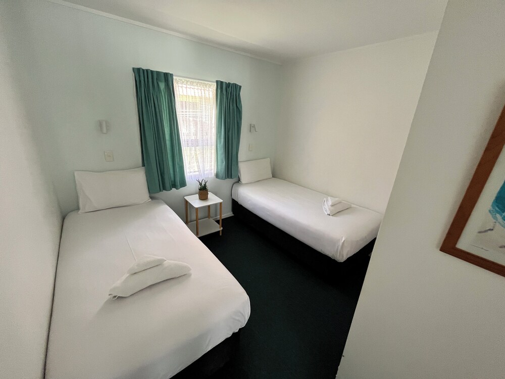 Marlin Court Motel 18/50