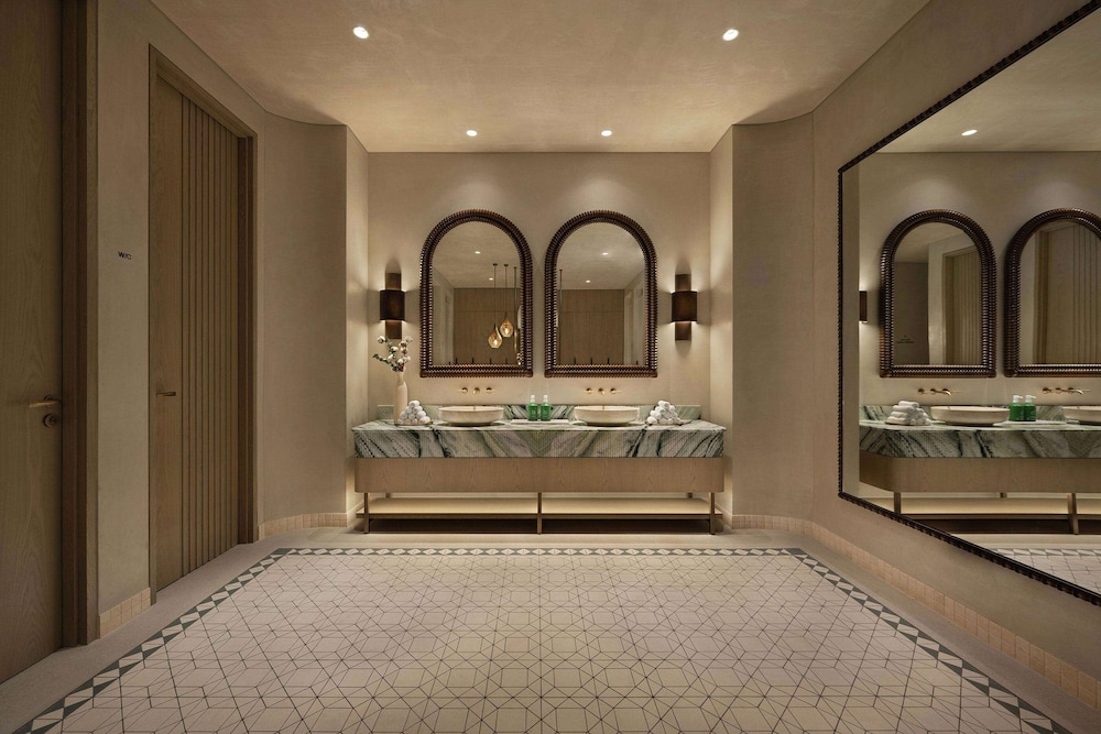 swimming pool spa