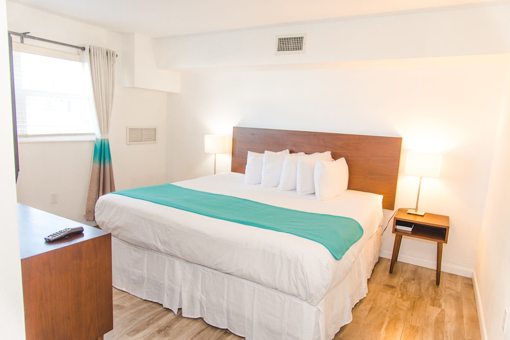Regency Inn & Suites 15/54