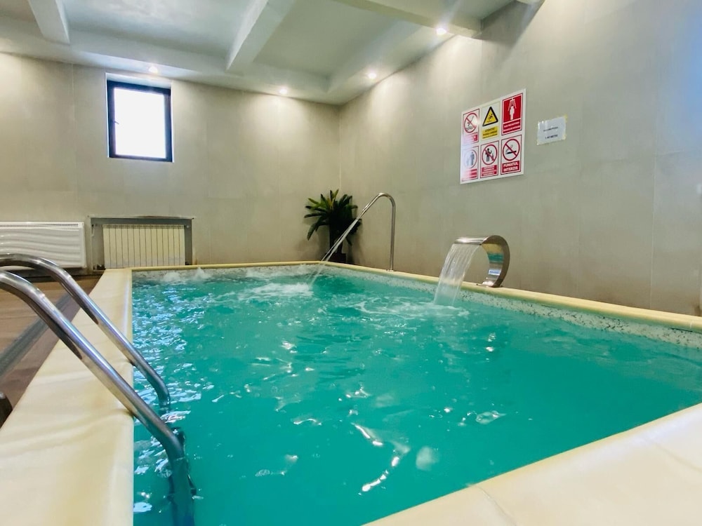 HOTEL BULEVARD PREDEAL 38/56