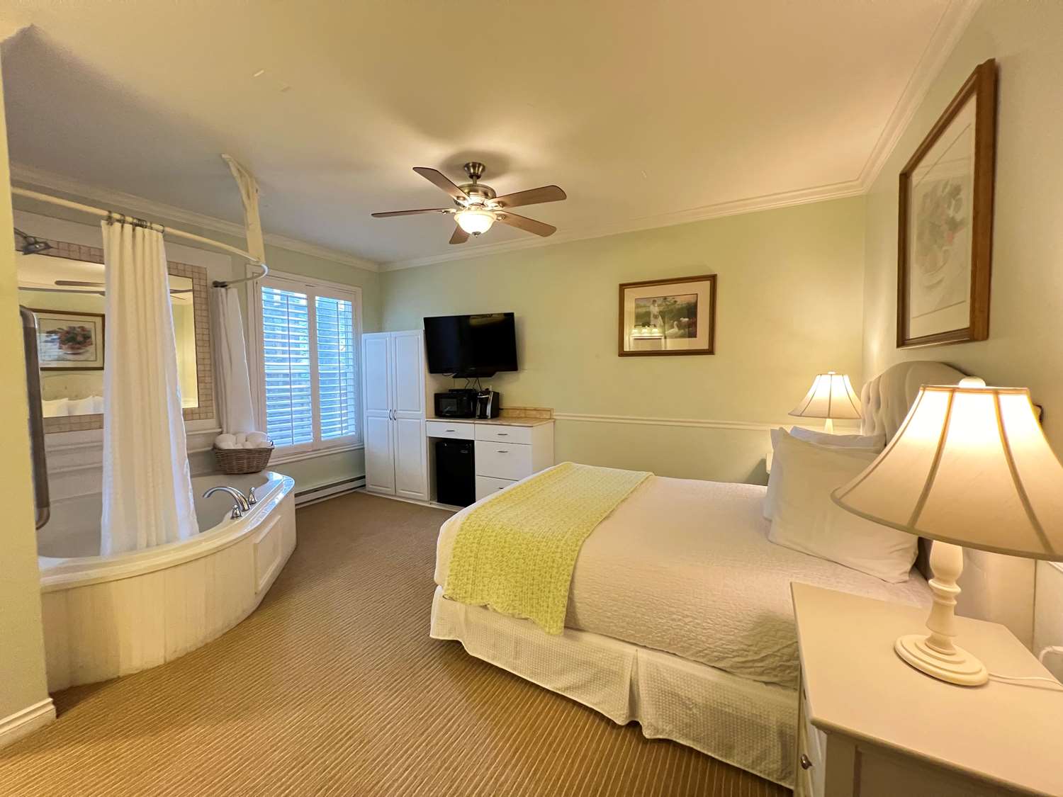 Best Western Grandma's Feather Bed 35/44