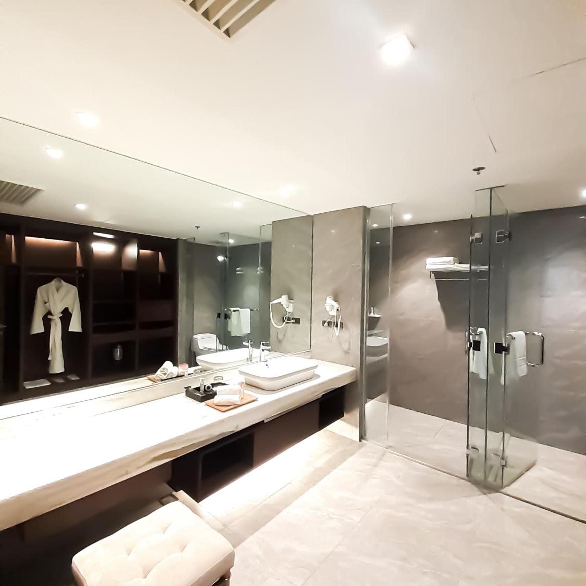 The Excelsior Hotel Las Pinas 25/50