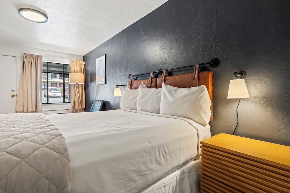 Adventure Inn Durango 10/52