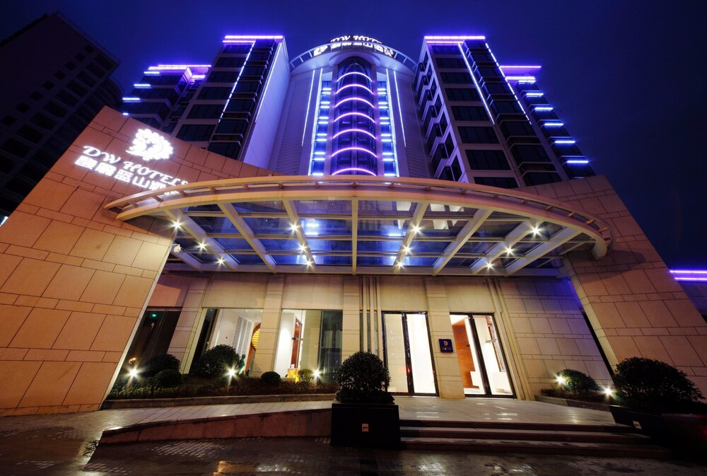 Dw Hotels 1/50