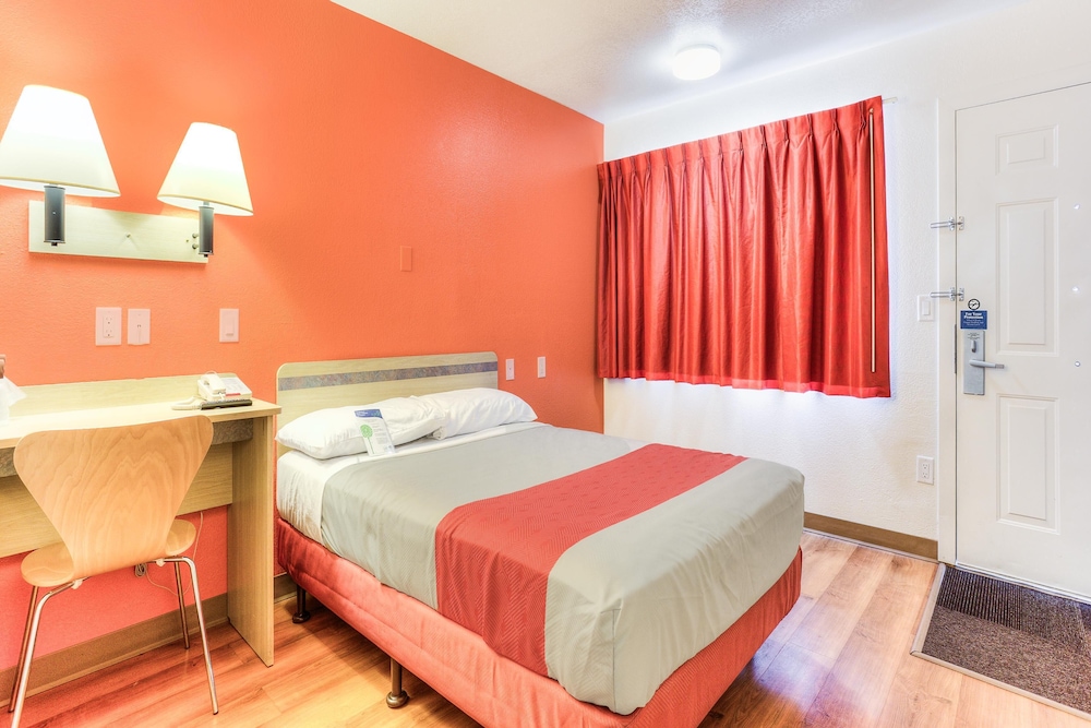 Motel6 Tigard, OR - Portland South - Lake Oswego 36/59