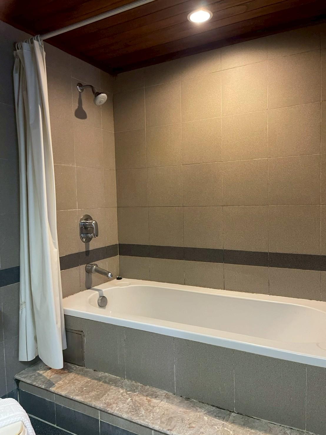 Deluxe, Twin Beds, Old Port View