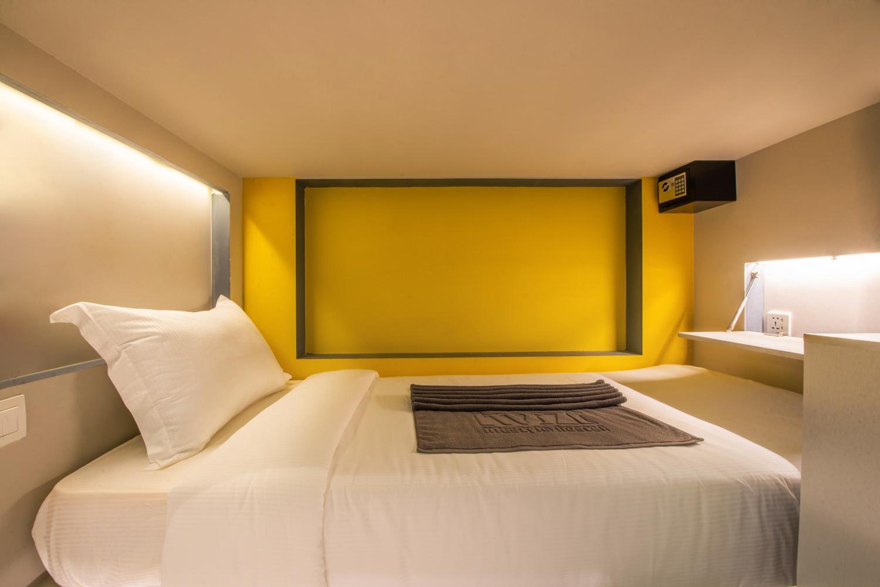 Female Dorm, Female Only, 8 Beds
