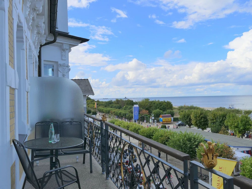 Seetelhotel Ahlbecker Hof 45/50