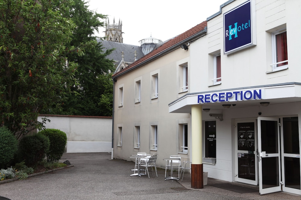 HOTEL REVOTEL 7/47