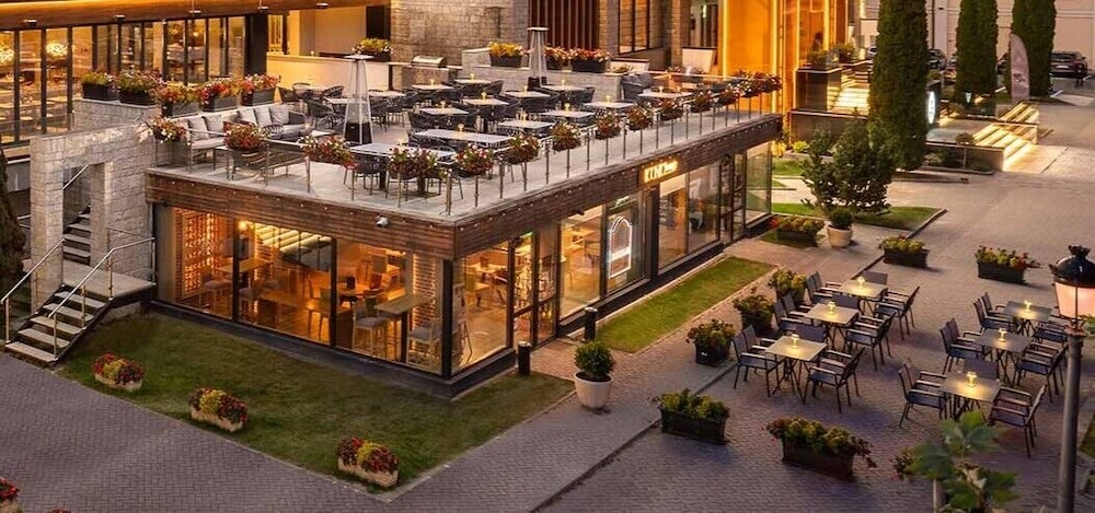 New Montana Hotel 1/50
