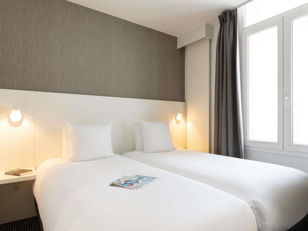 CLASSIC, TWIN BEDS