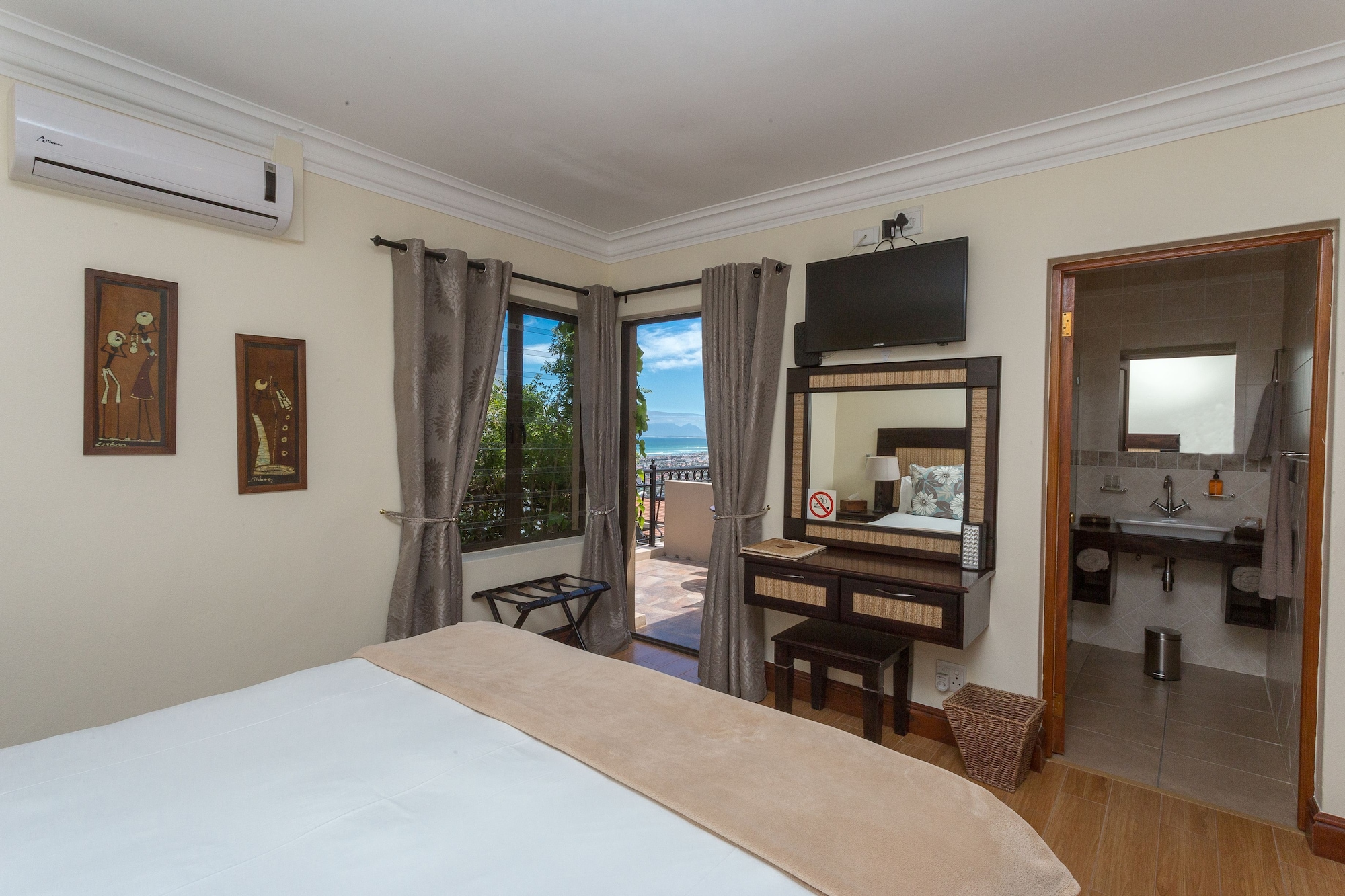 SUPERIOR, DOUBLE BED