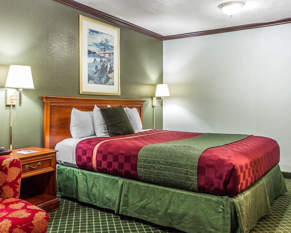 Sycamore Inn Chico University Area 23/50