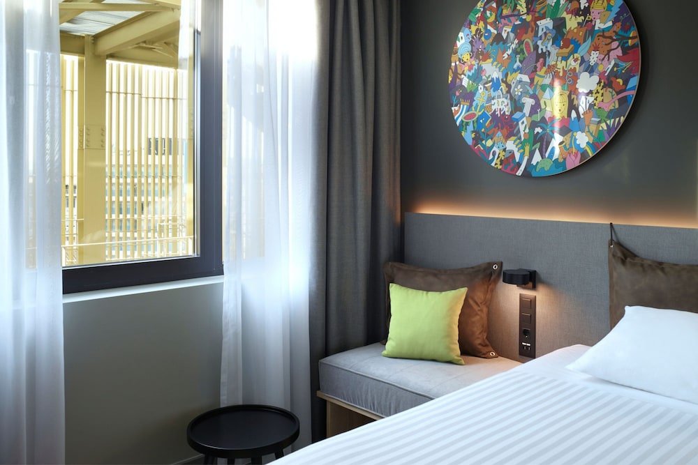 Moxy Athens City 23/66