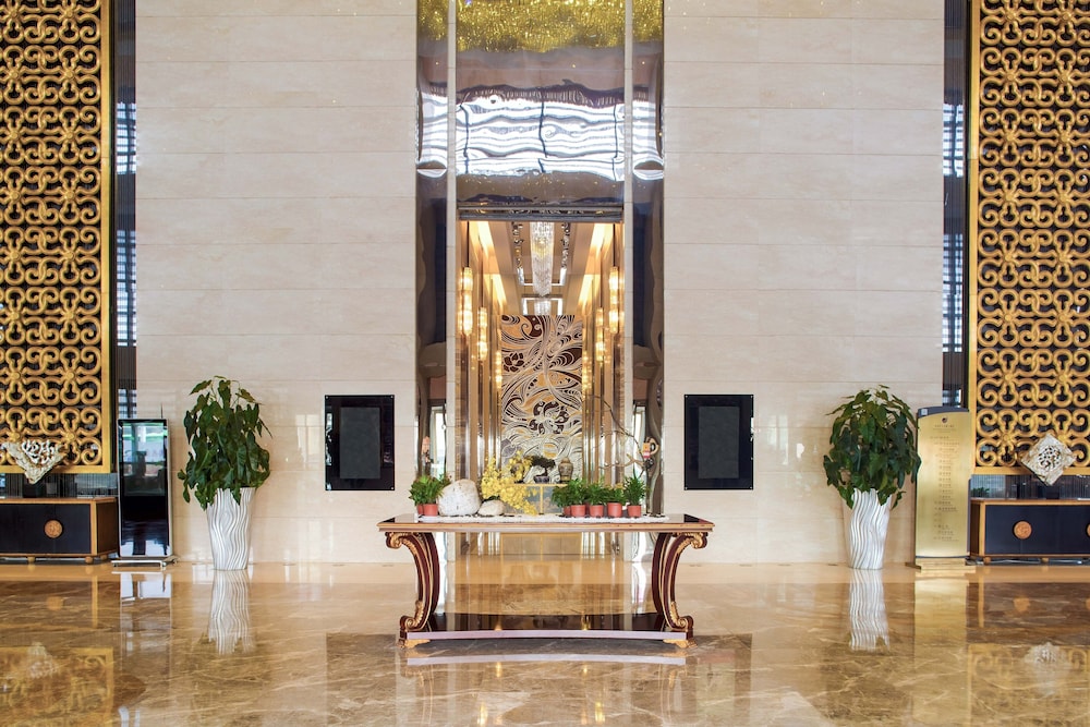 New Century Hotel Qingdao 6/73
