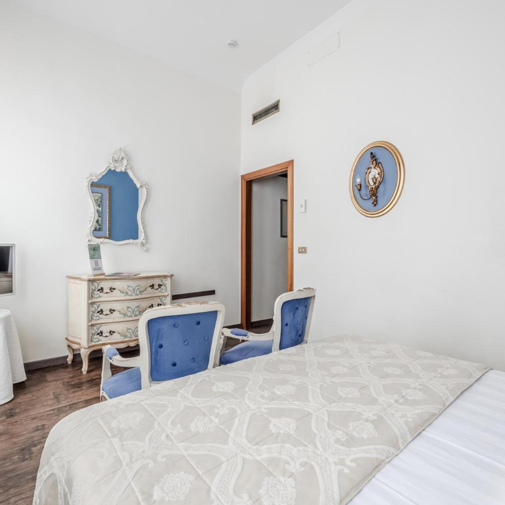 HOTIDAY Room Collection - Venezia Santa Lucia 7/50