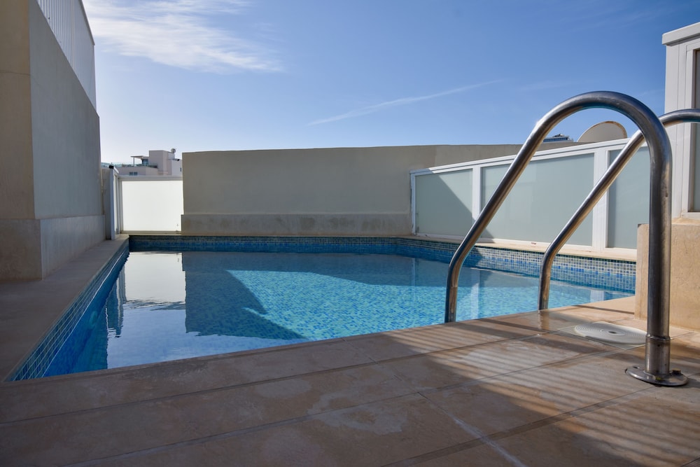 Blubay Apartments By St Hotels 19/48