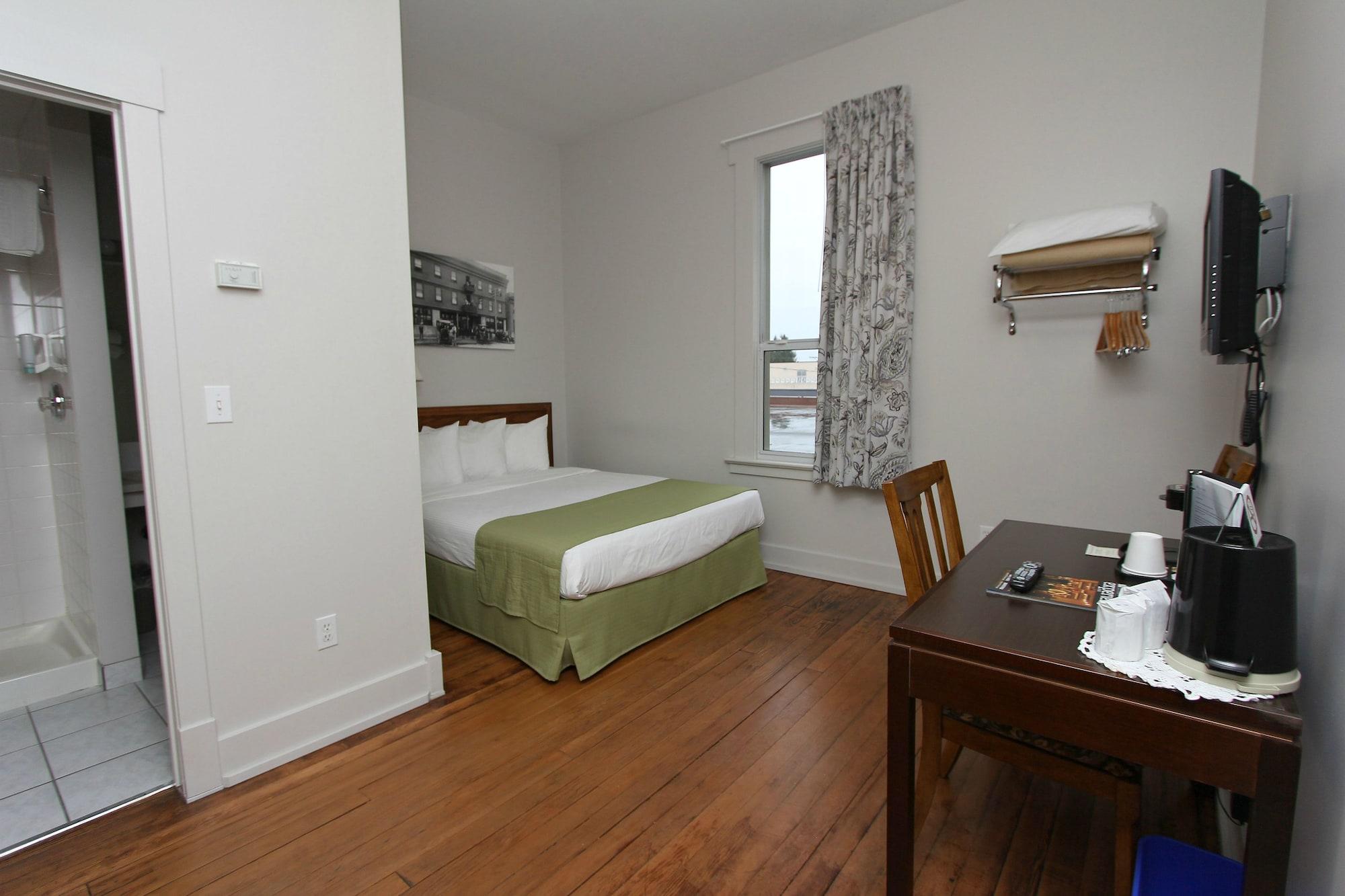 Royal Hotel 49/50