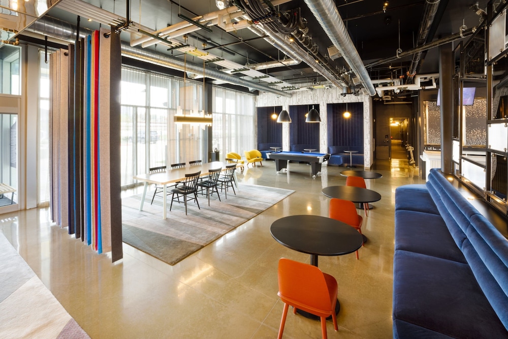 Aloft Austin Airport 32/47