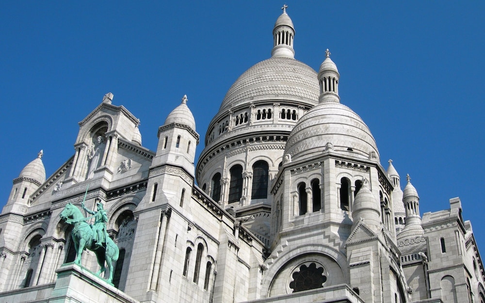 TIMHOTEL MONTMARTRE in PARIS