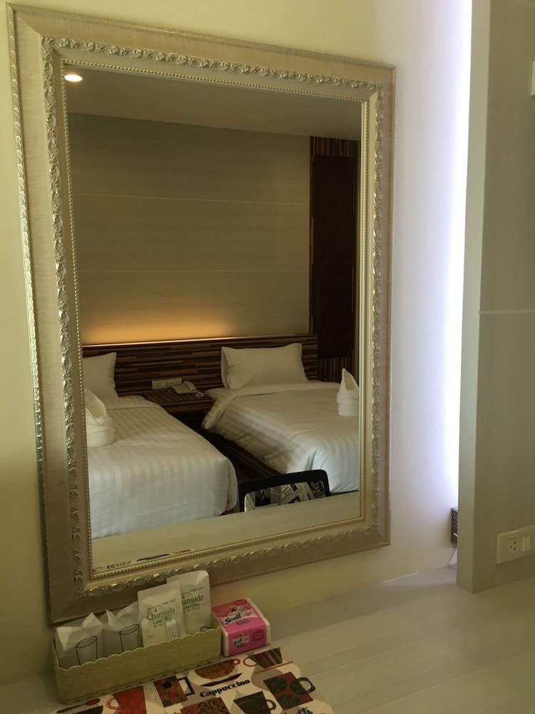 Chansuda Lake View Hotel 10/24