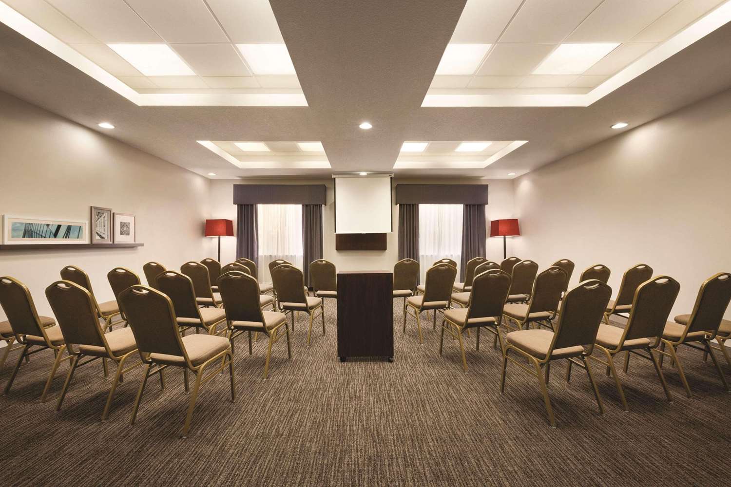 Country Inn & Suites by Radisson, St. Petersburg - Clearwater, FL 47/56