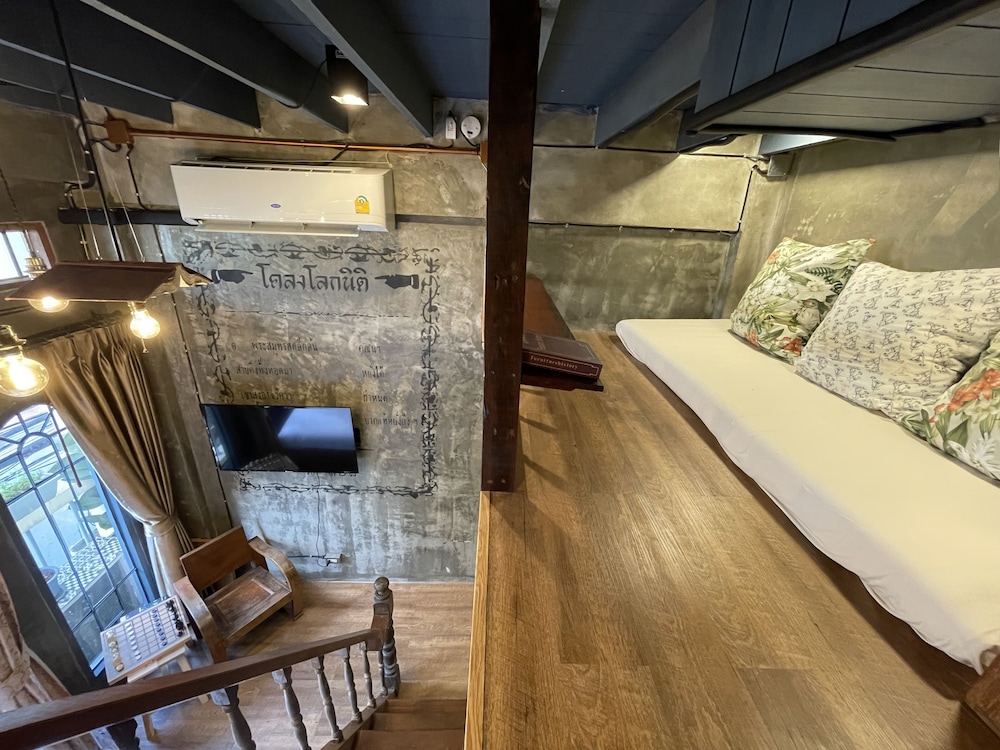 Central Old Town Cottage 16/50