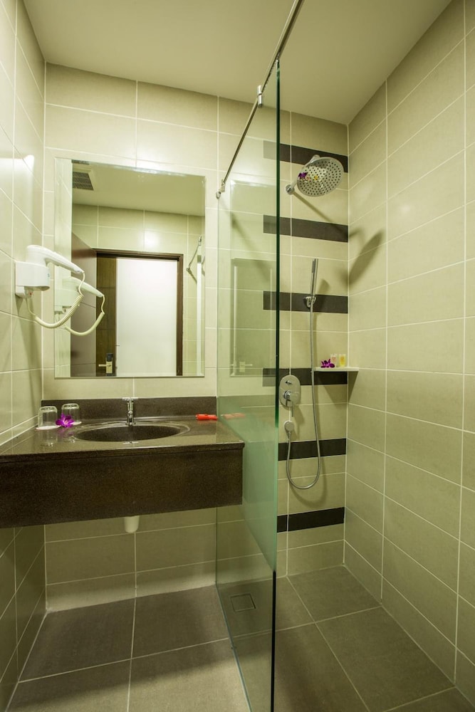 Humaira Hotel 41/41