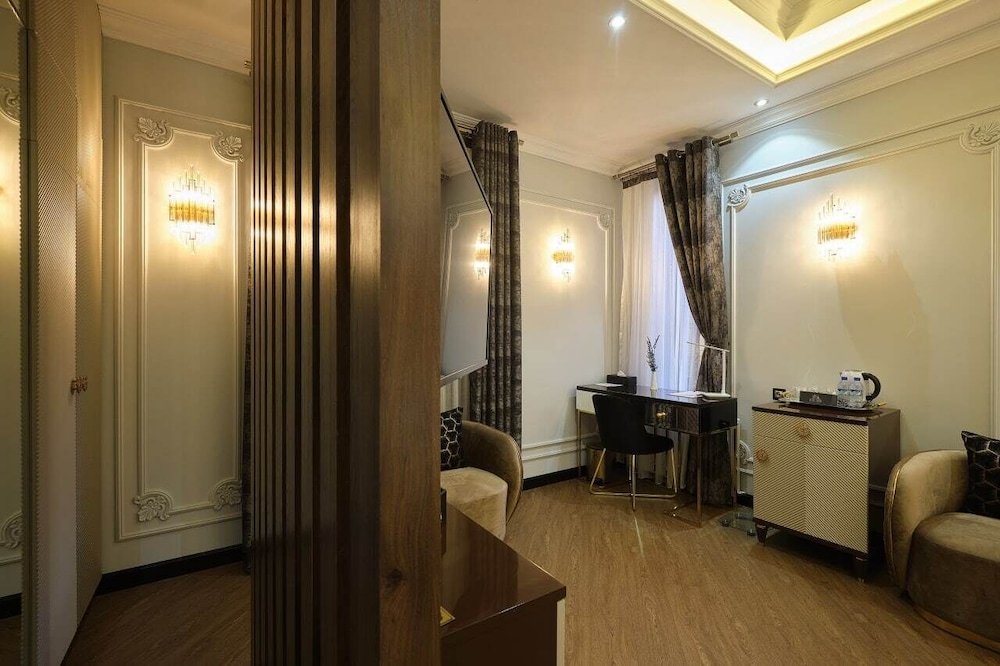 East Star Hotel 23/50