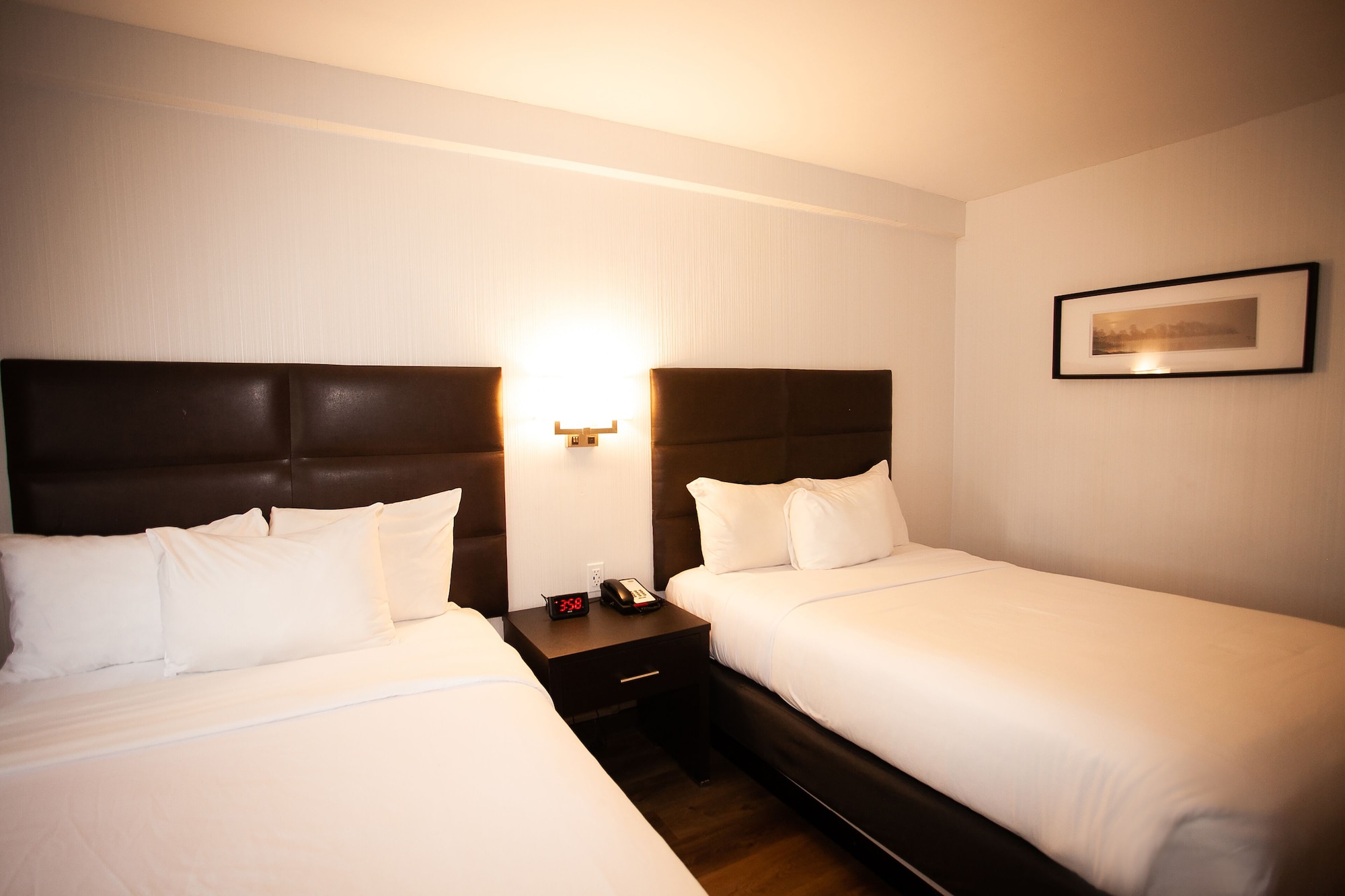FAMILY, MULTIPLE BEDS, KITCHENETTE