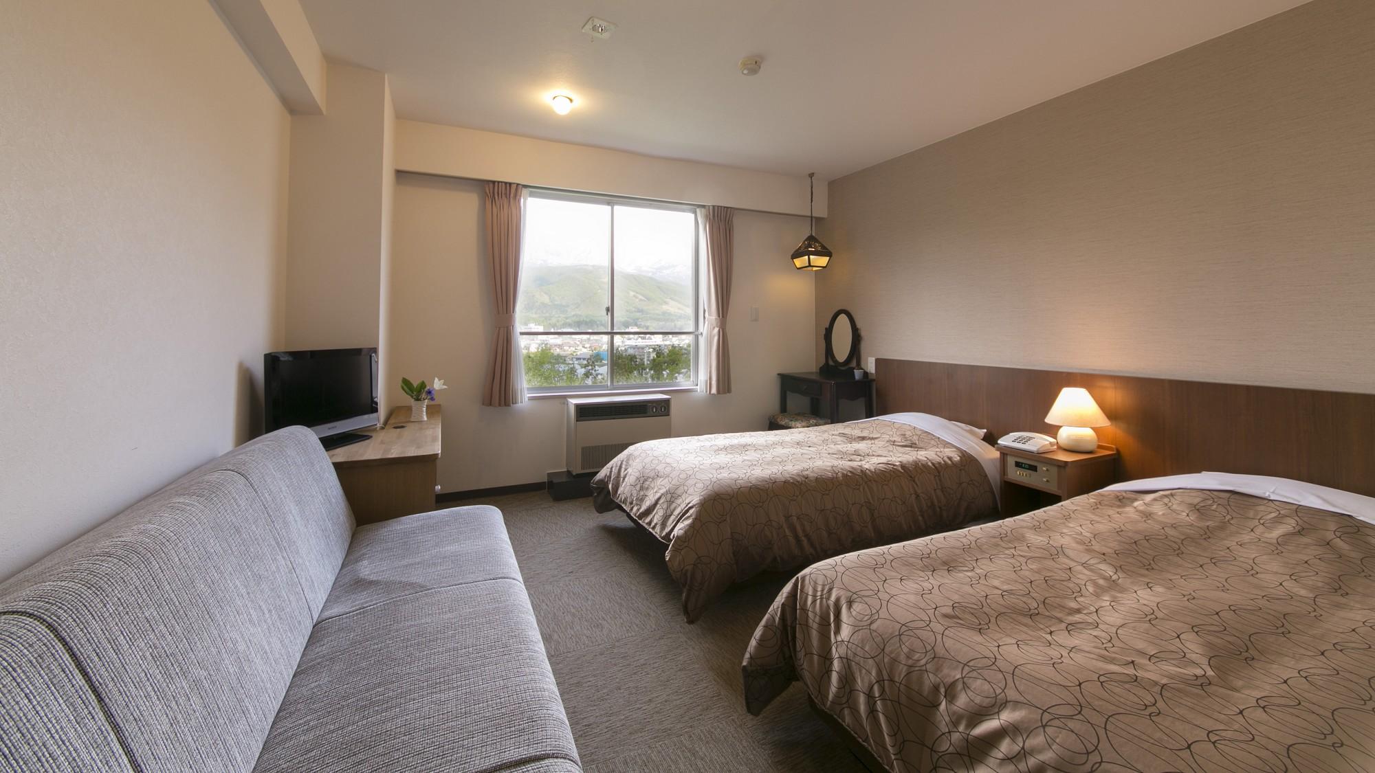 Western, Twin Beds, Forest Side