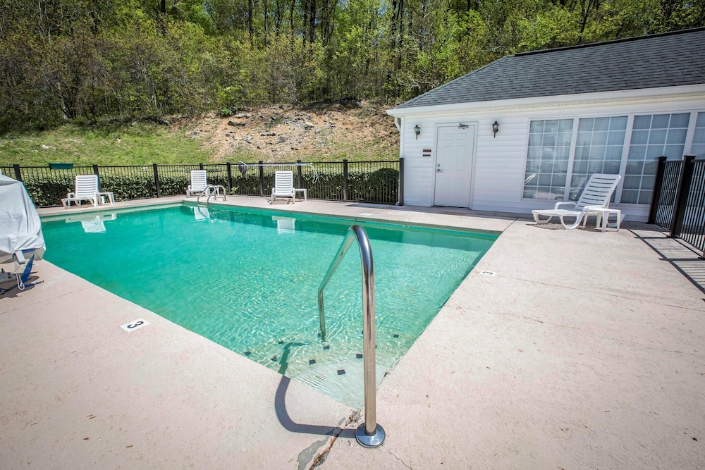 Quality Inn Greeneville - Tusculum 35/40