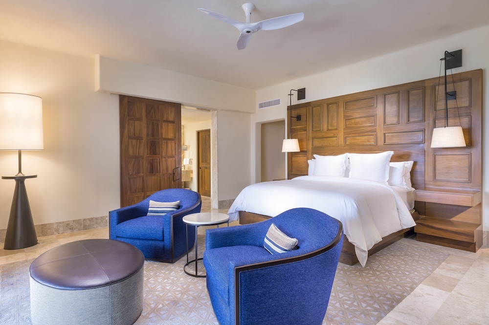Four Seasons Resort Punta Mita, Mexico 11/85