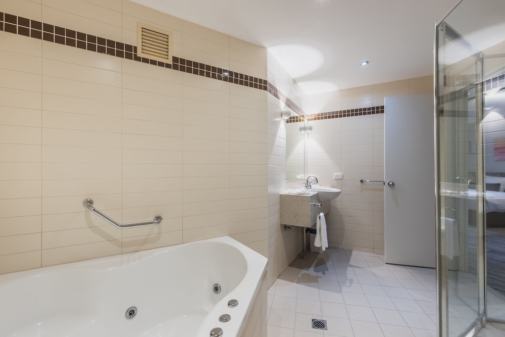Spa, Family, Studio, King and Twin Beds 10/10