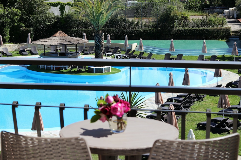 Pegasus Hotel 26/42