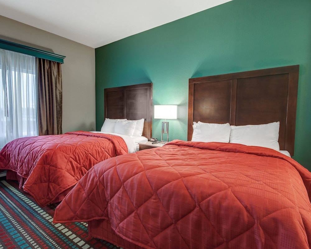 Efficiency, Suite, 2 Queen Beds, Sofa, Accessible