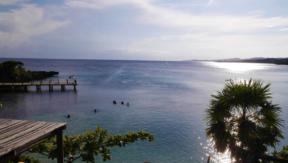 Roatan Media Luna By Melia 44/49