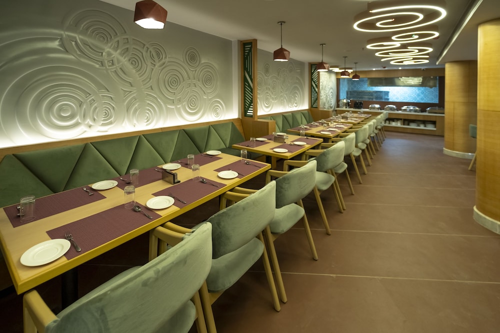 Regenta Inn Bhavani Nellore 18/24