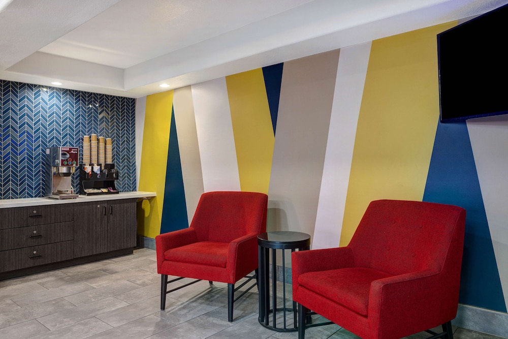 Motel6 Buttonwillow, CA - Central 30/50