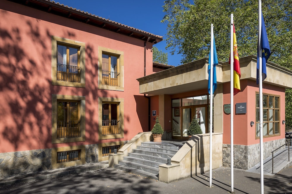 Parador de Gijon 2/50