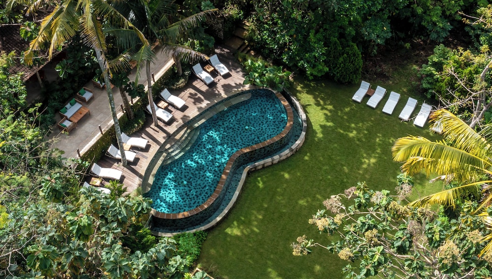 The Mesare Resort 30/36