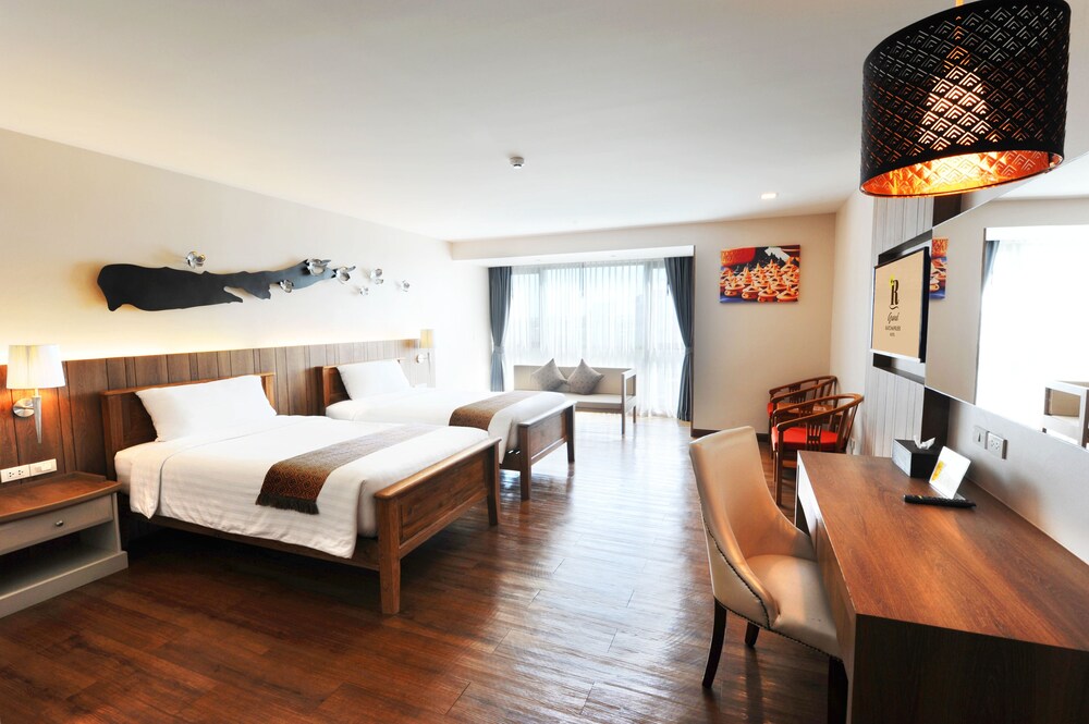 Grand Ratchapruek Hotel 16/70