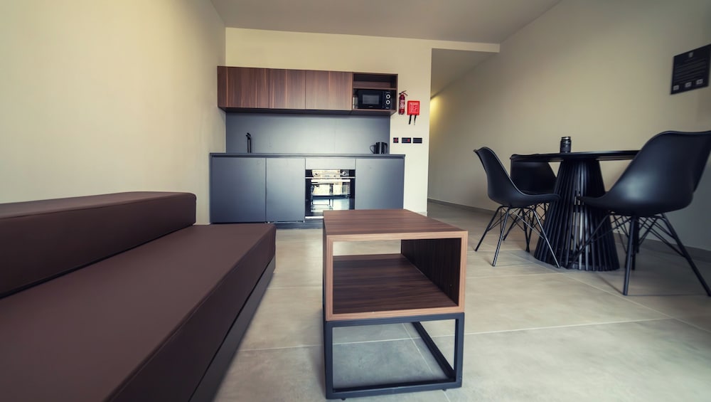 Onyx Hotel 128/163