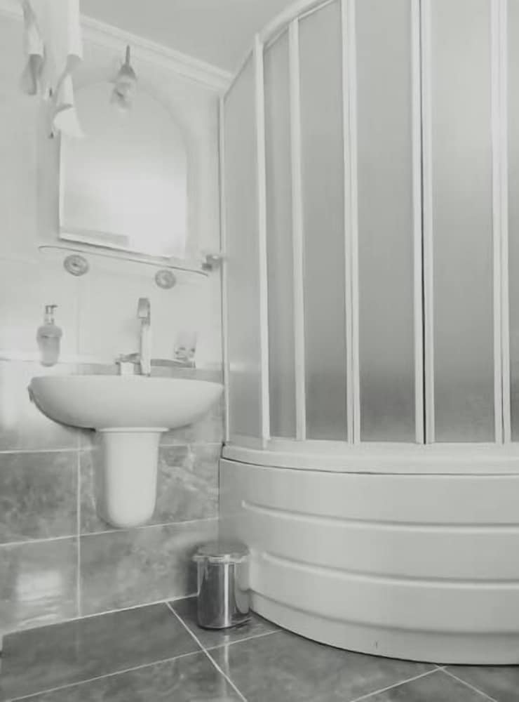 Ceylan Hotel 46/50