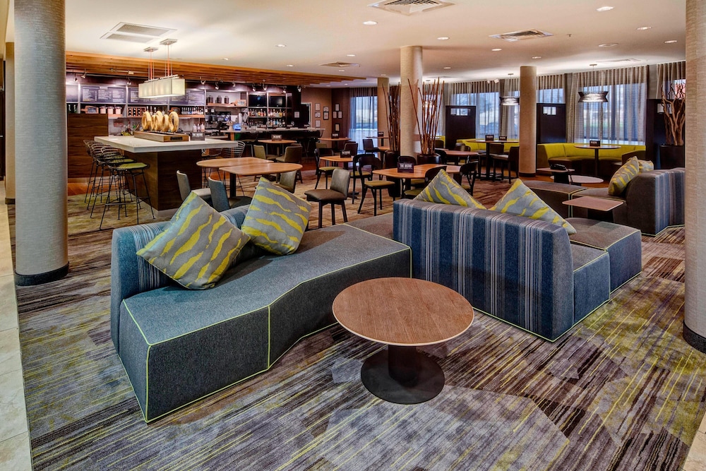 Courtyard by Marriott Alexandria 28/41