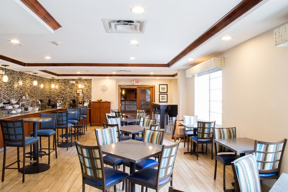 Executive Inn & Suites 32/39