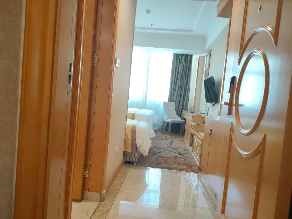 Vienna Hotel (Weihai North High-Speed Railway Station Bathing Beach Shandong University), Weihai 18/23