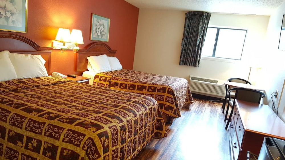 Red Lion Inn & Suites Caseyville 8/31