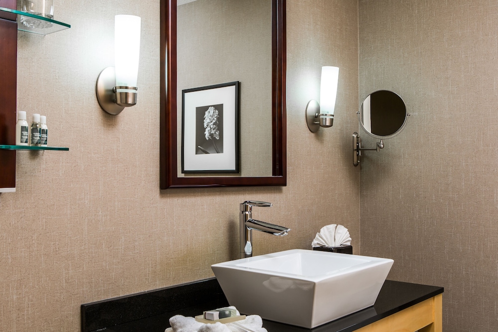 SpringHill Suites by Marriott Appleton 8/45
